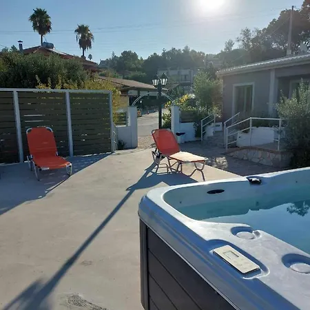 Tzogias Helen Apartmán *