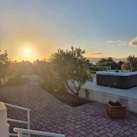 Tzogias Helen Apartmán *