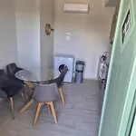 Tzogias Helen Apartmán *